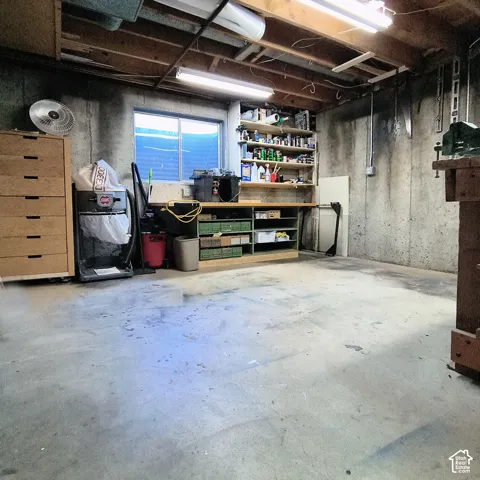 View 2 of Workshop space