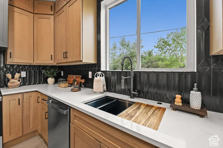 388 W Wasatch St, Midvale, Utah 84047