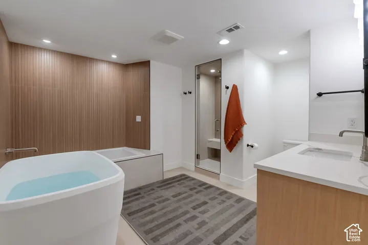 Cold plunge tub, plus steam room.