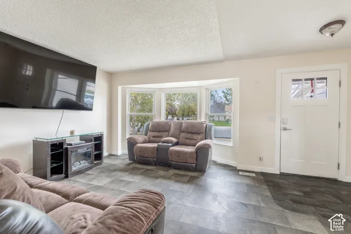 3287 W 6920 S, West Jordan, Utah 84084