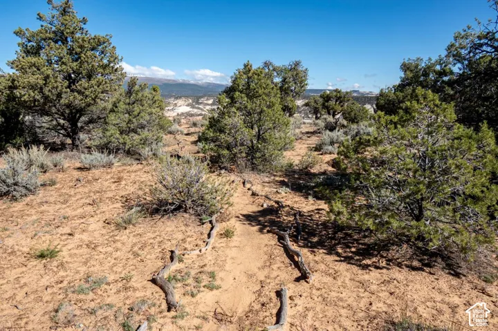 2279 E Long Neck East Dr, Boulder, Utah 84716