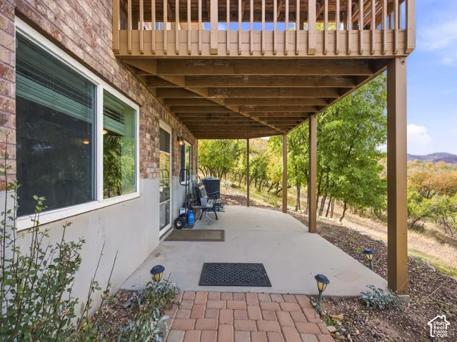 Basement walk out patio.