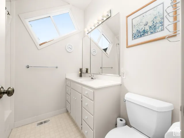 Upstairs bathroom