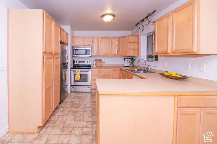 2216 S Pierce Ave, Ogden, Utah 84401