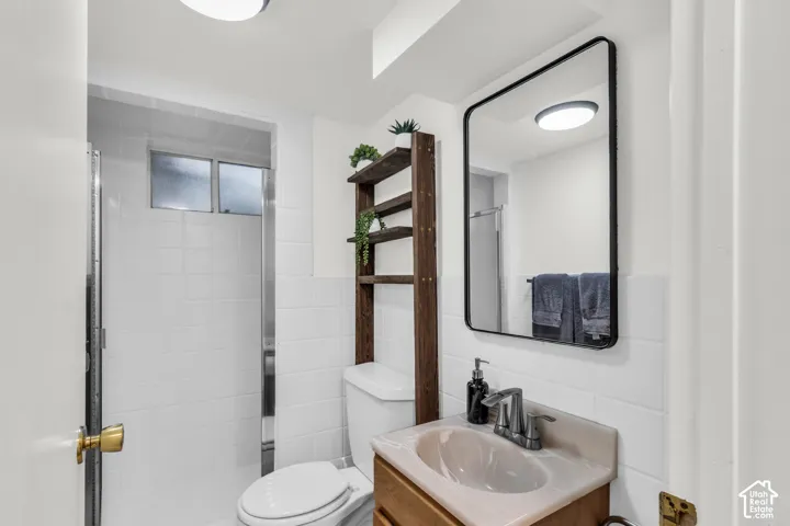 198 E 865 N, Orem, Utah 84057