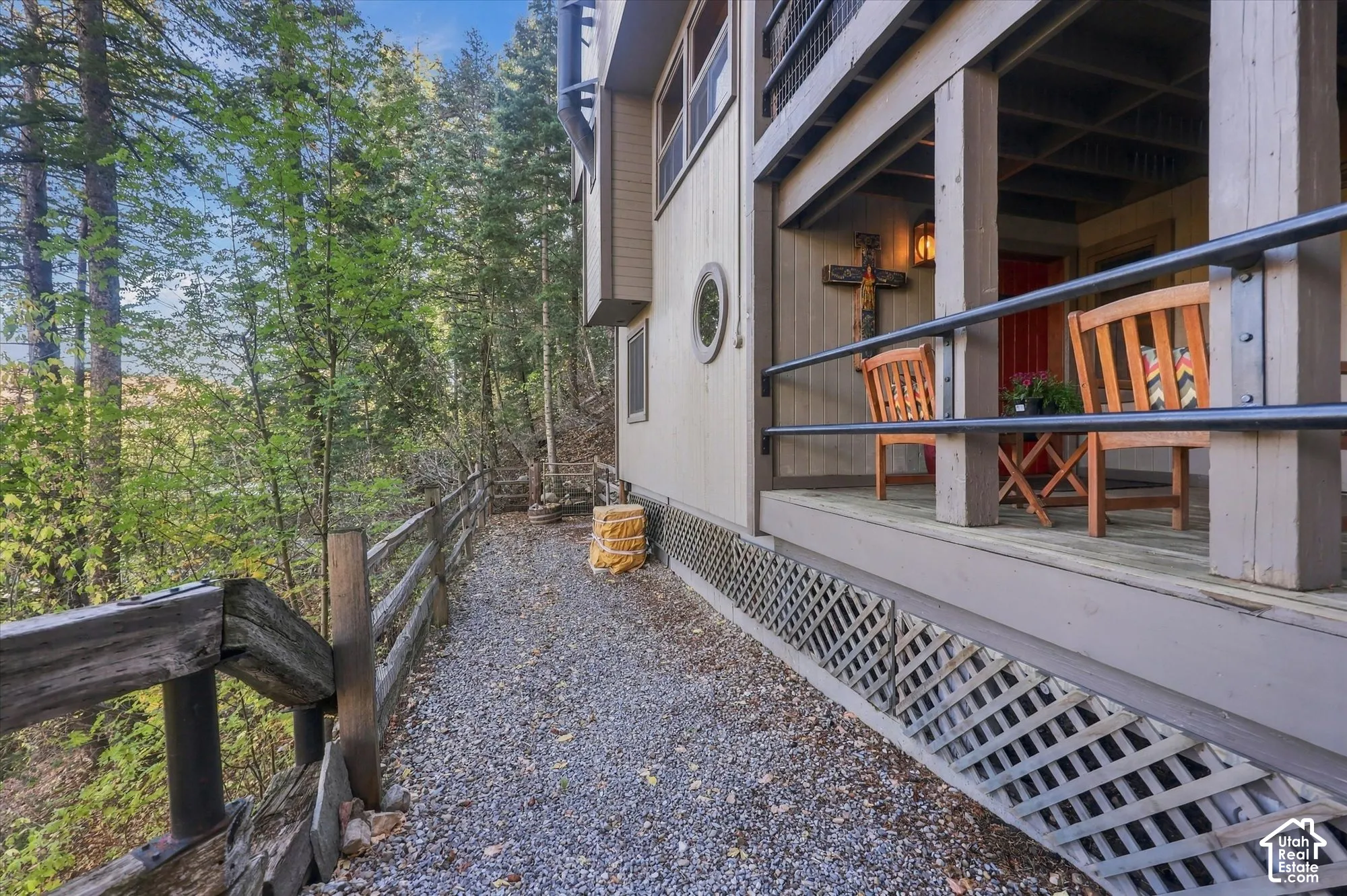 Walkway to rear of the home