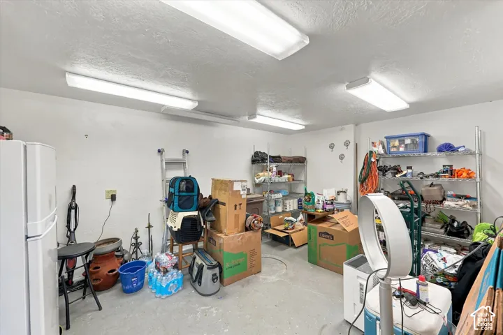 Extra 250 sq feet for storage or a caretaker apartment