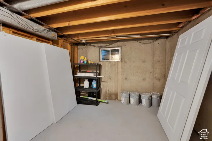 Can be converted into a 6th bedroom