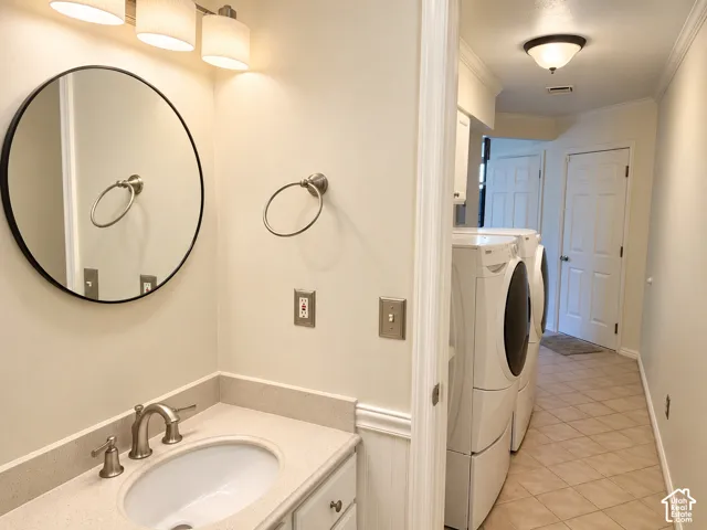 Main level half bathroom