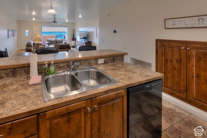 3853 S Red Valley Cir #11-a8, Moab, Utah 84532