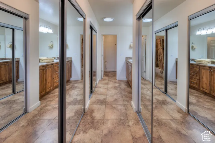 3853 S Red Valley Cir #11-a8, Moab, Utah 84532
