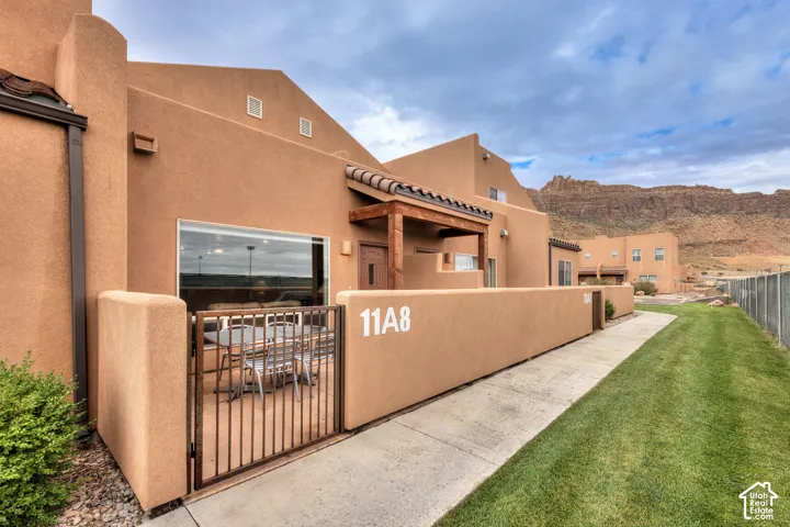 3853 S Red Valley Cir #11-a8, Moab, Utah 84532