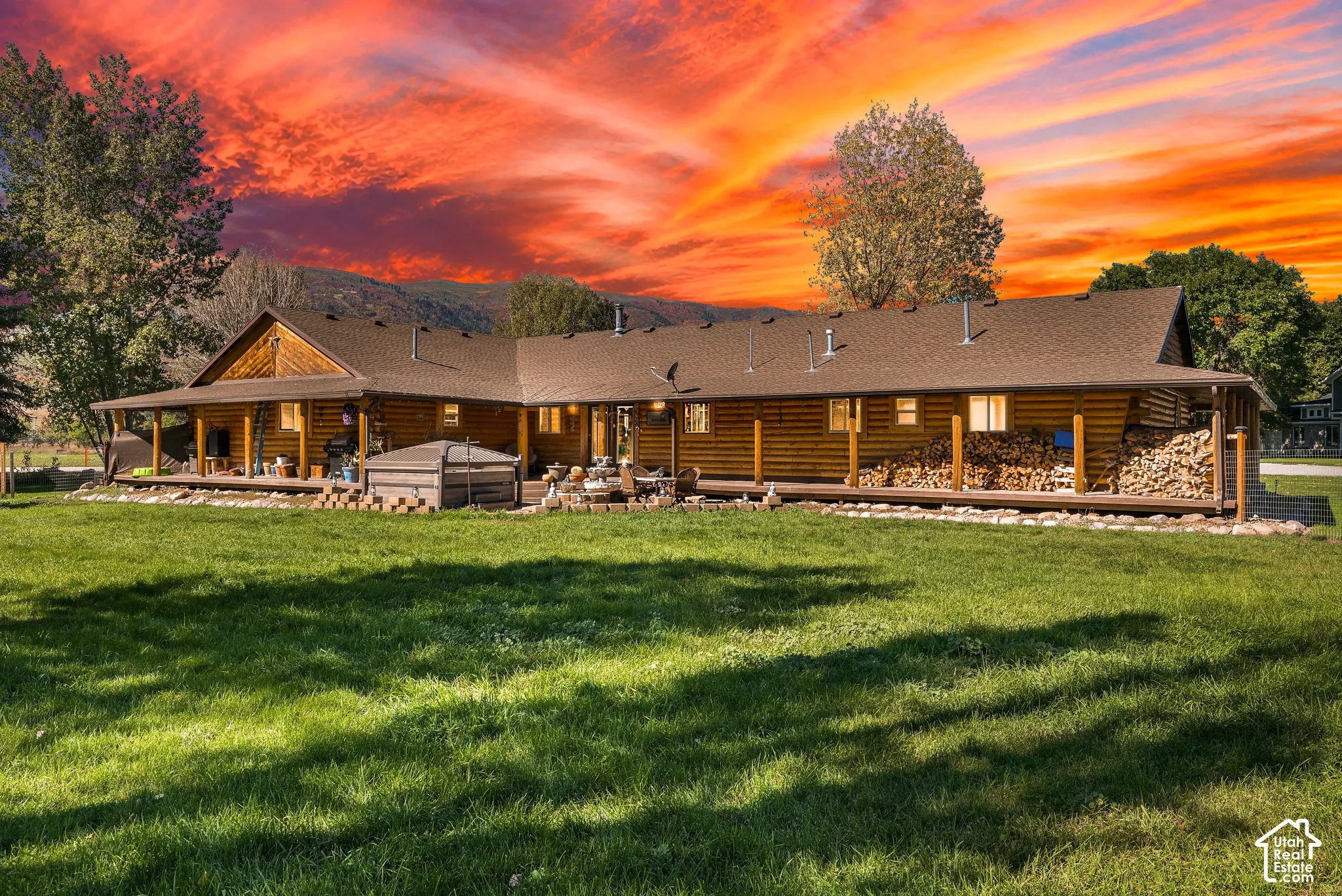 Back view of the cabin and bull frog spa