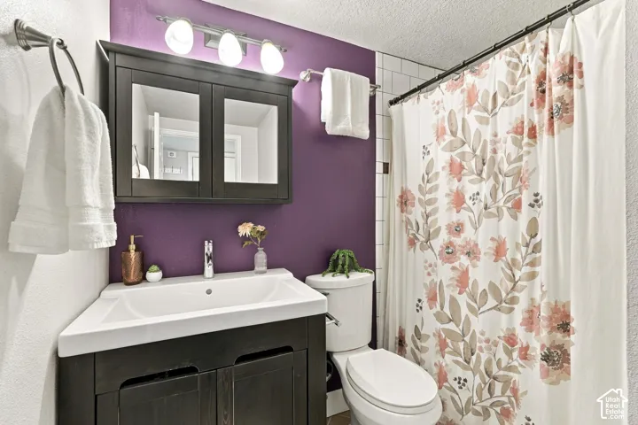 6857 S 3300 St, West Jordan, Utah 84084