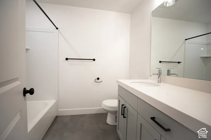 Full upstairs bathroom