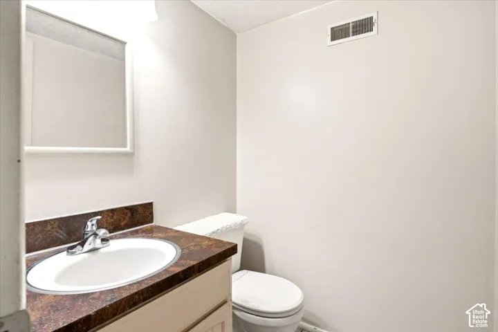 825 S 1650 E #c, Clearfield, Utah 84015