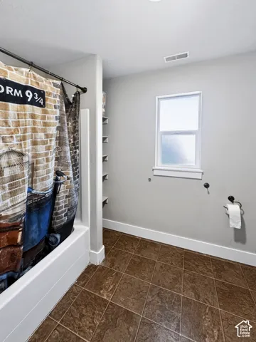 Second floor full bathroom.