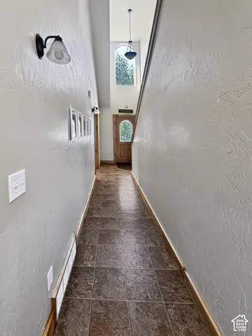 Entryway leading into the kitchen and family room.