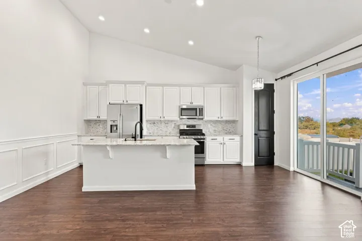 1887 E Rock Hollow Rd, Lake Point, Utah 84074