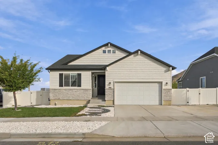 1887 E Rock Hollow Rd, Lake Point, Utah 84074