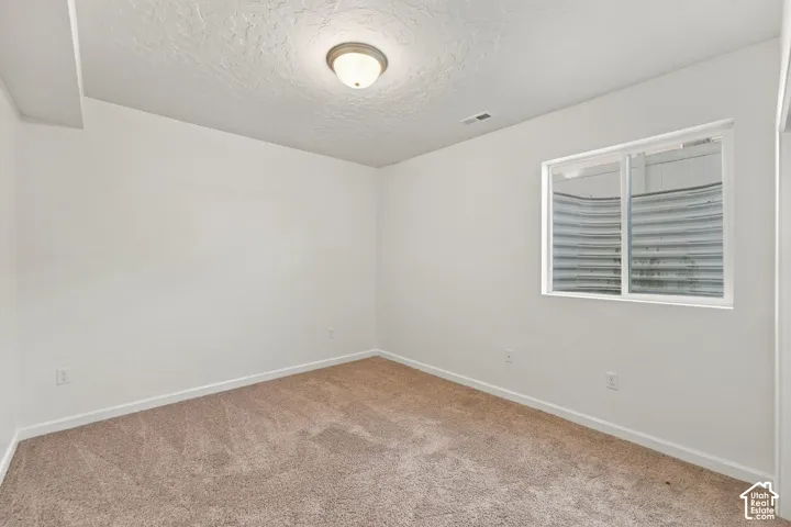 1887 E Rock Hollow Rd, Lake Point, Utah 84074