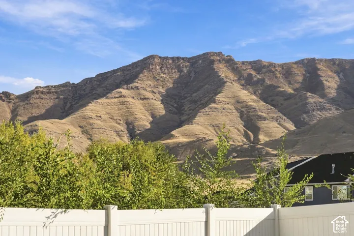 1887 E Rock Hollow Rd, Lake Point, Utah 84074