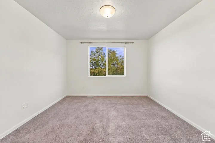 1887 E Rock Hollow Rd, Lake Point, Utah 84074