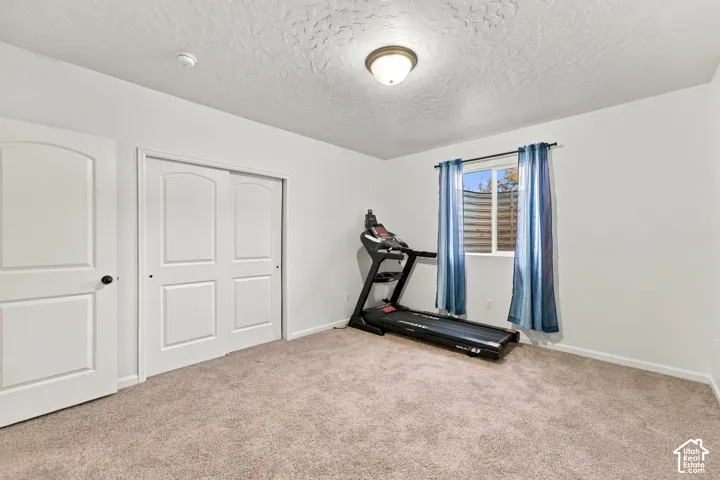 1887 E Rock Hollow Rd, Lake Point, Utah 84074