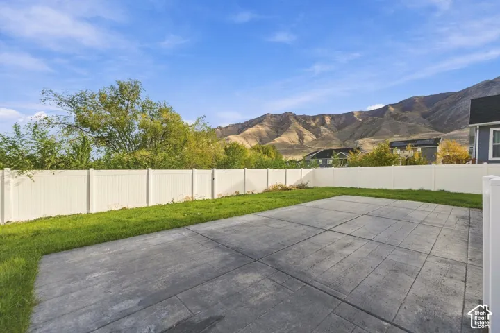 1887 E Rock Hollow Rd, Lake Point, Utah 84074