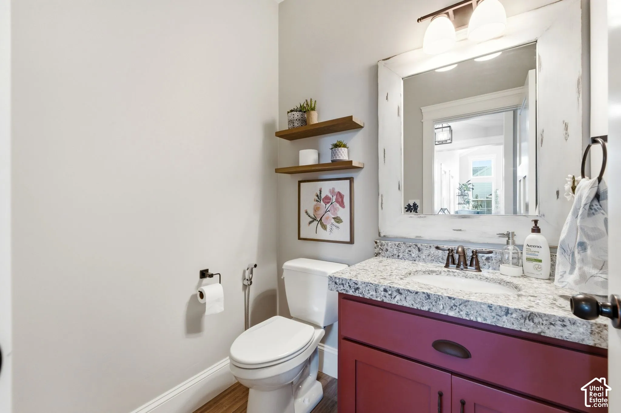 Main level guest bath