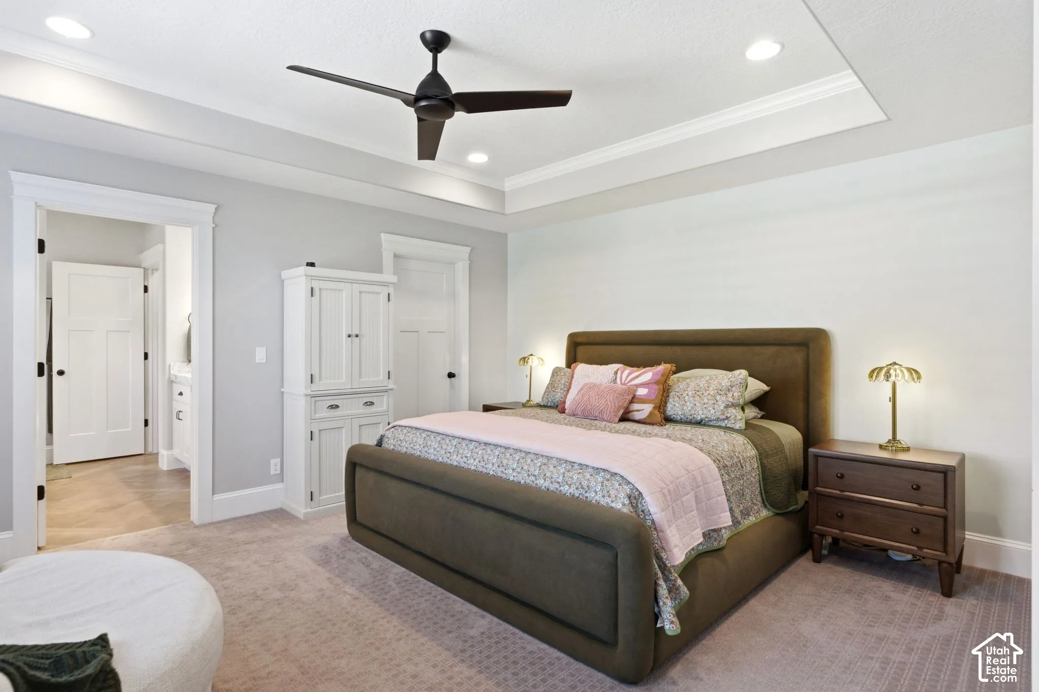 Tray ceiling with recessed lighting, matte black ceiling fan