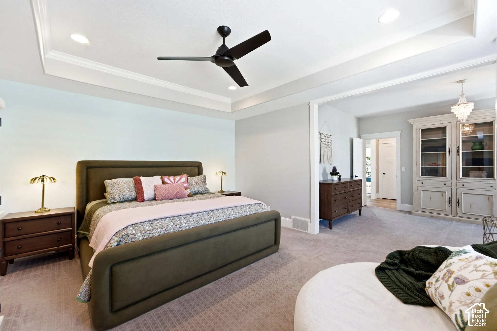 Main level spacious primary retreat