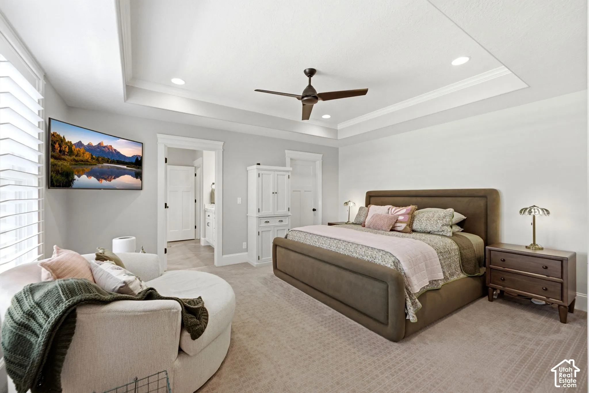 Main level spacious primary suite