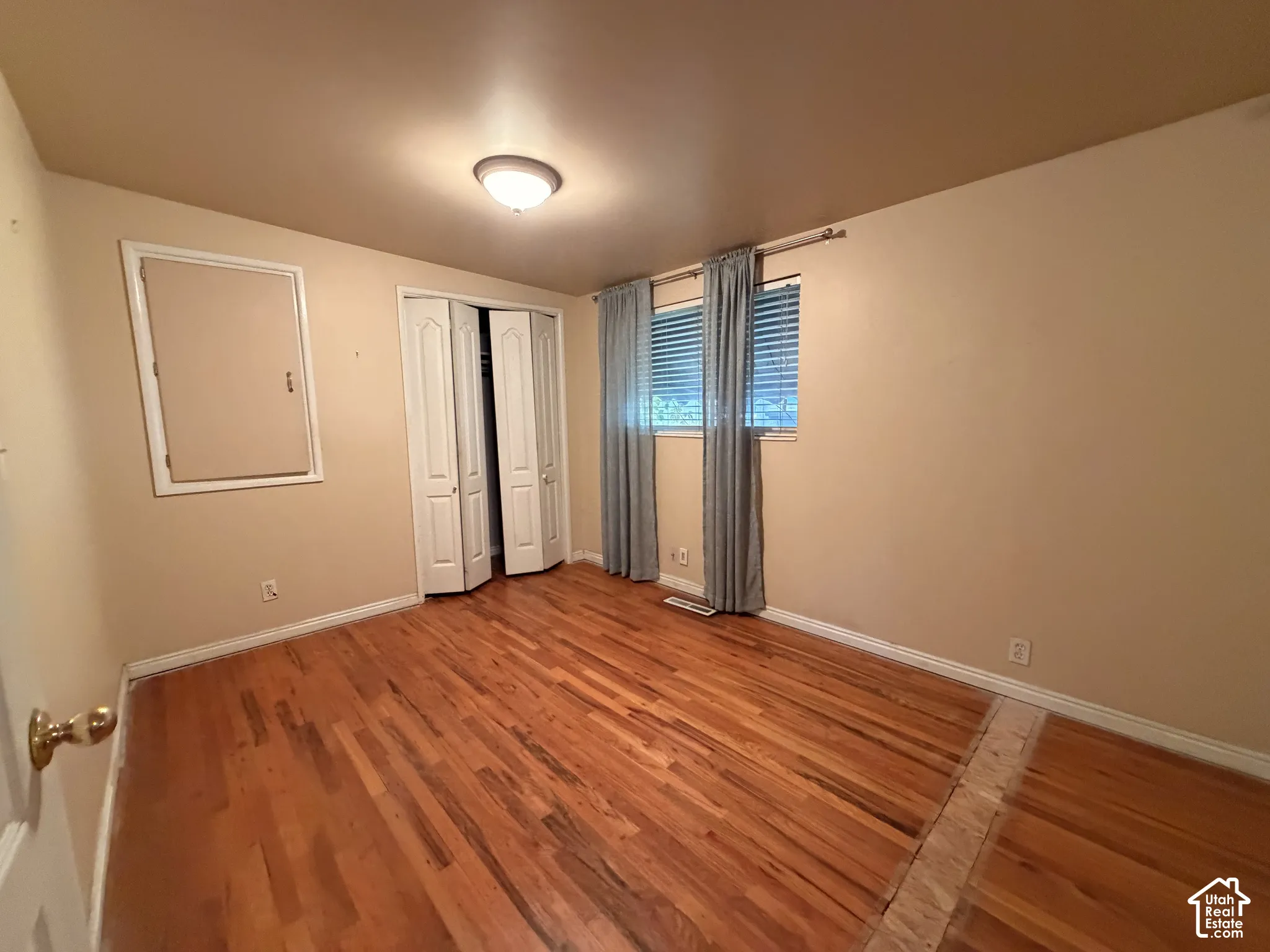 This was 2 bedrooms; a wall was taken out to make 1 huge room