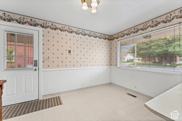 1233 E Center St, Springville, Utah 84663