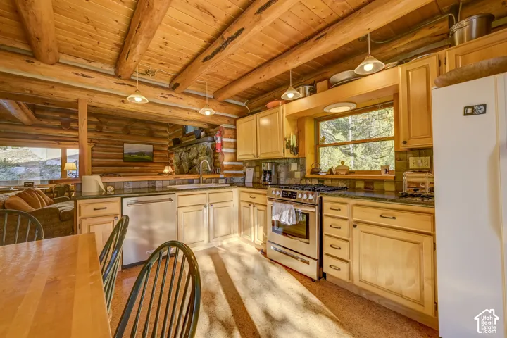 9870 E Perruvian Acre Rd, Alta, Utah 84092