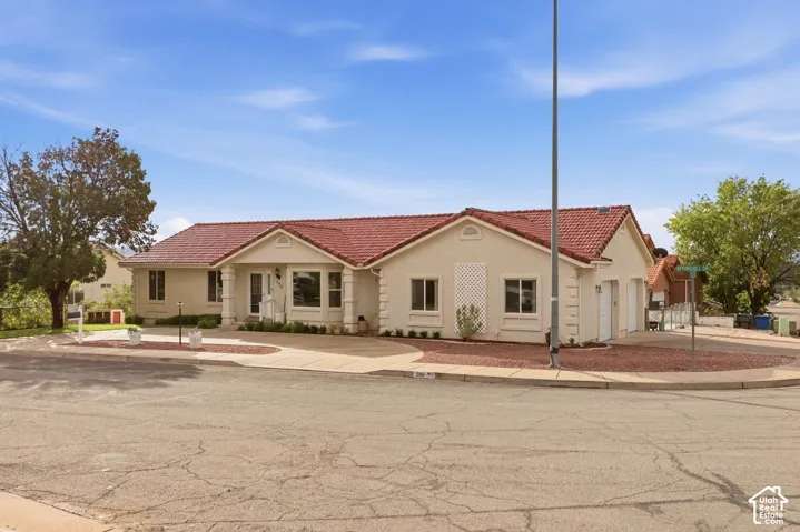 590 E Springhill Dr, Washington, Utah 84780