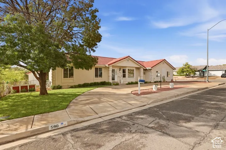 590 E Springhill Dr, Washington, Utah 84780