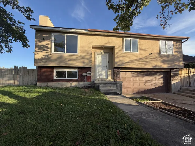 3950 Squire Crest Dr, Taylorsville, Utah 84118