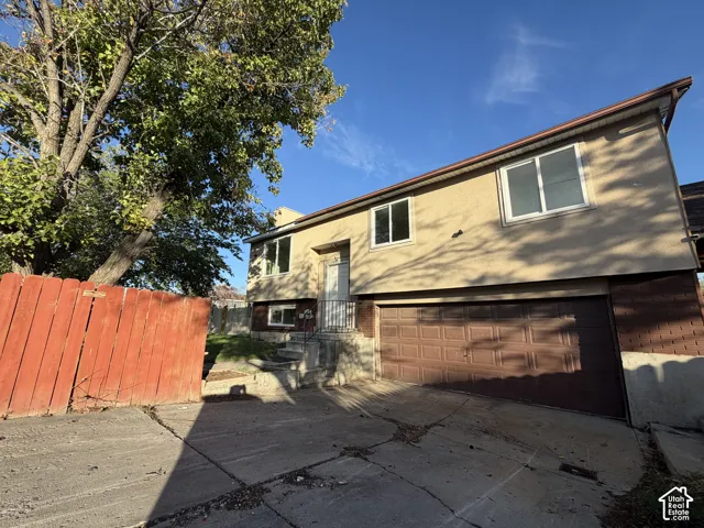 3950 Squire Crest Dr, Taylorsville, Utah 84118