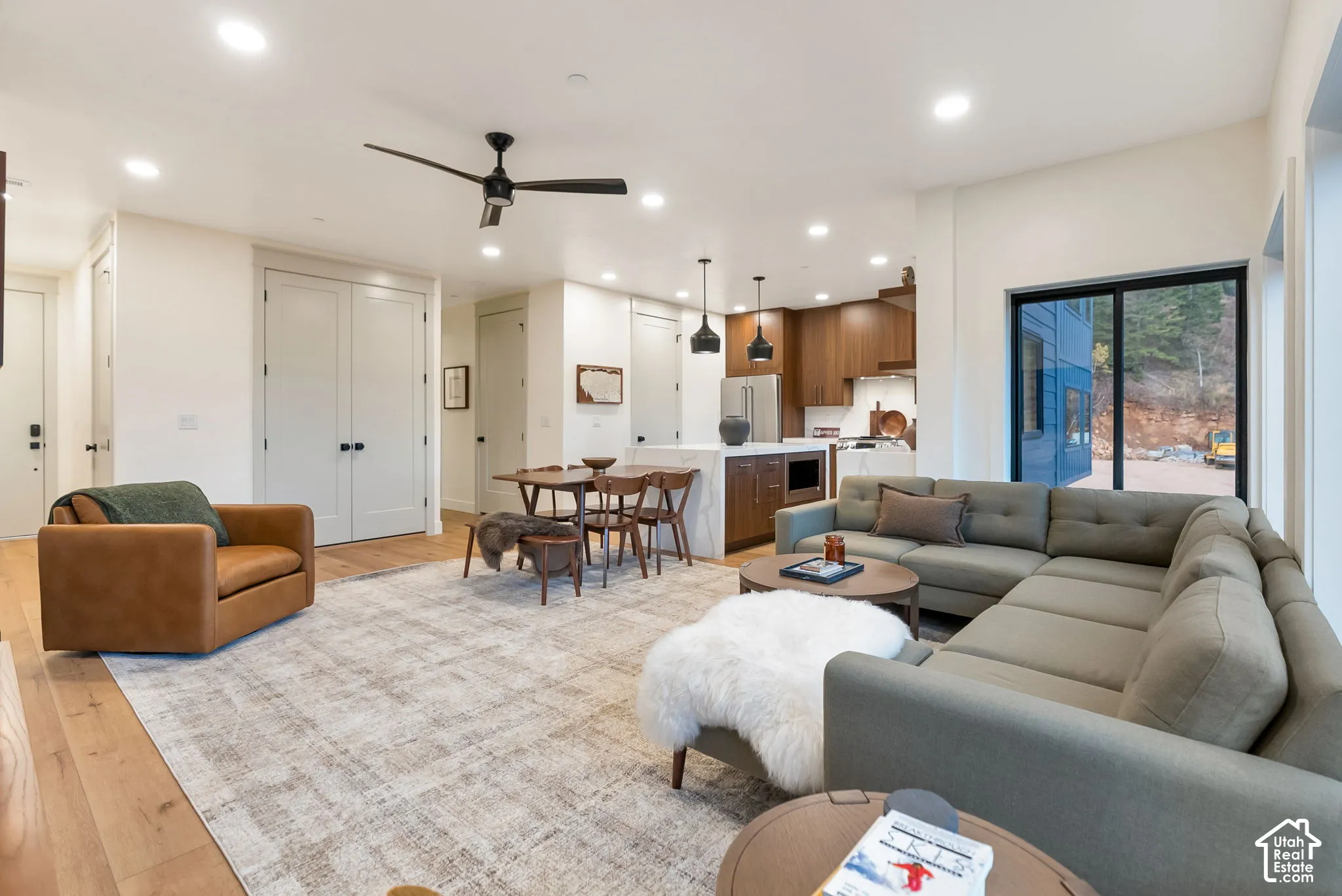 Open-concept interior featuring recessed lighting