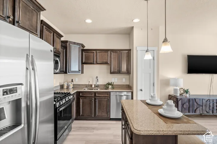 3688 W Periwinkle Dr, South Jordan, Utah 84095