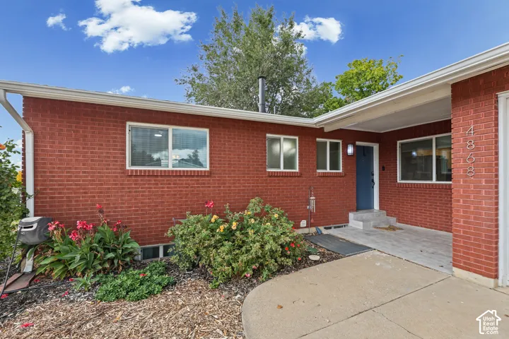 4868 S 300 W, Washington Terrace, Utah 84405