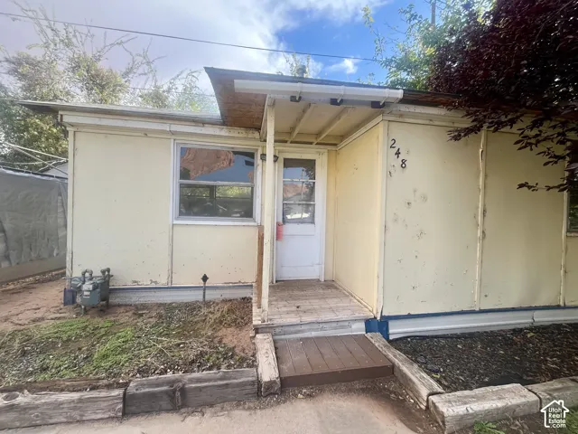 252 E 100 N, Moab, Utah 84532