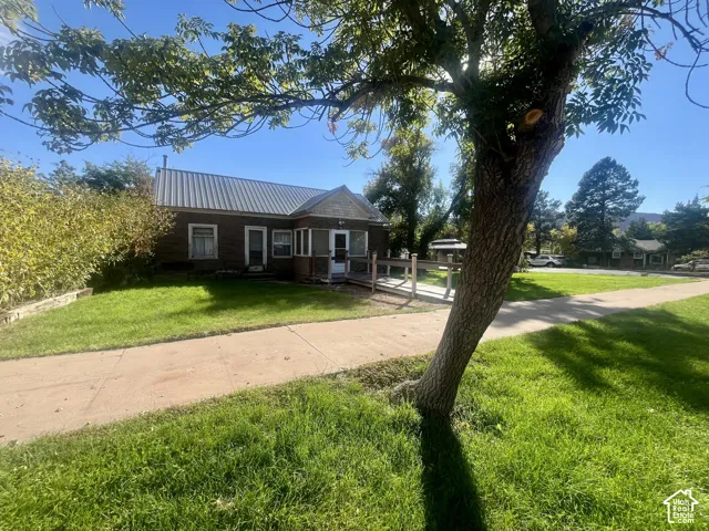 252 E 100 N, Moab, Utah 84532