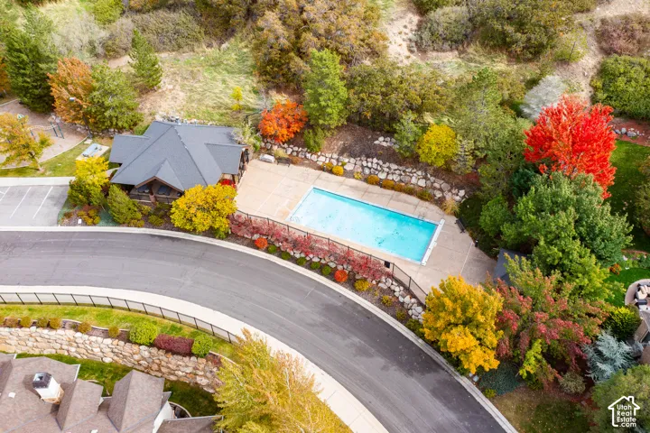 Enjoy the lifestyle that makes Steeple Chase so special, with a beautiful community clubhouse and swimming pool