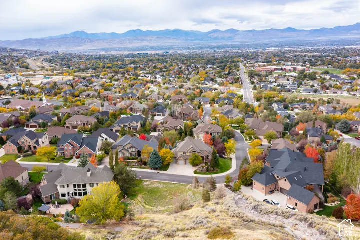 Imagine stepping onto the nearby Bonneville Shoreline Trail and taking in breathtaking panoramic views of the Salt Lake Valley