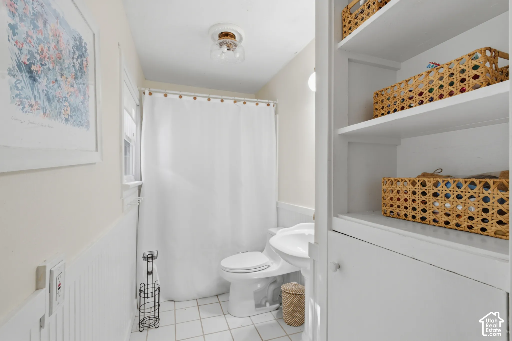 Full bathroom