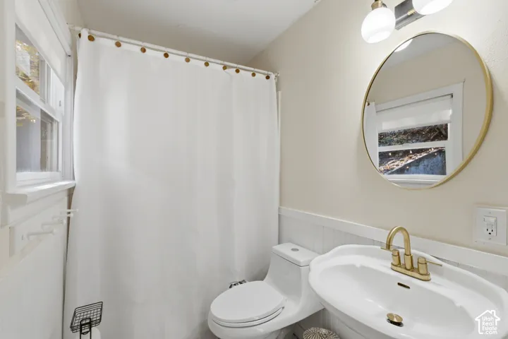 Full bathroom on the main level
