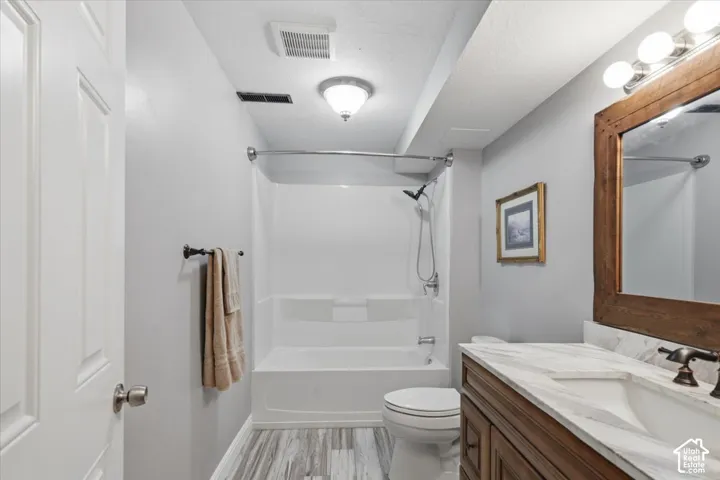 15 E 9000 St, Paradise, Utah 84328